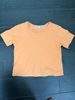 AMO Babe Short-Sleeve Tee in Apricot